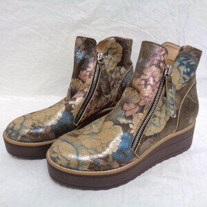 Django & Juliette Leather Floral Wedge Ankle Booties Women's EU 37 - LIKE NEW